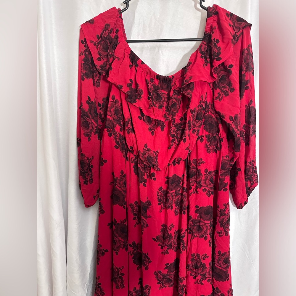 1x Torrid Red Rose Dress
